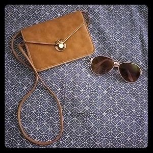 Purse & summer shades